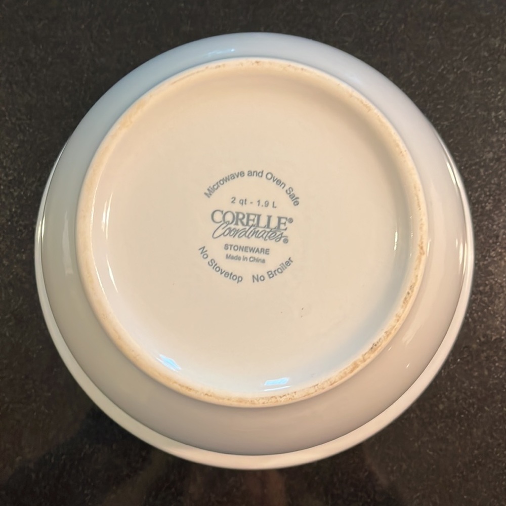 8.75" Mixing Bowl Callaway (Corelle) - Excellent Condition - Picture 6 of 7